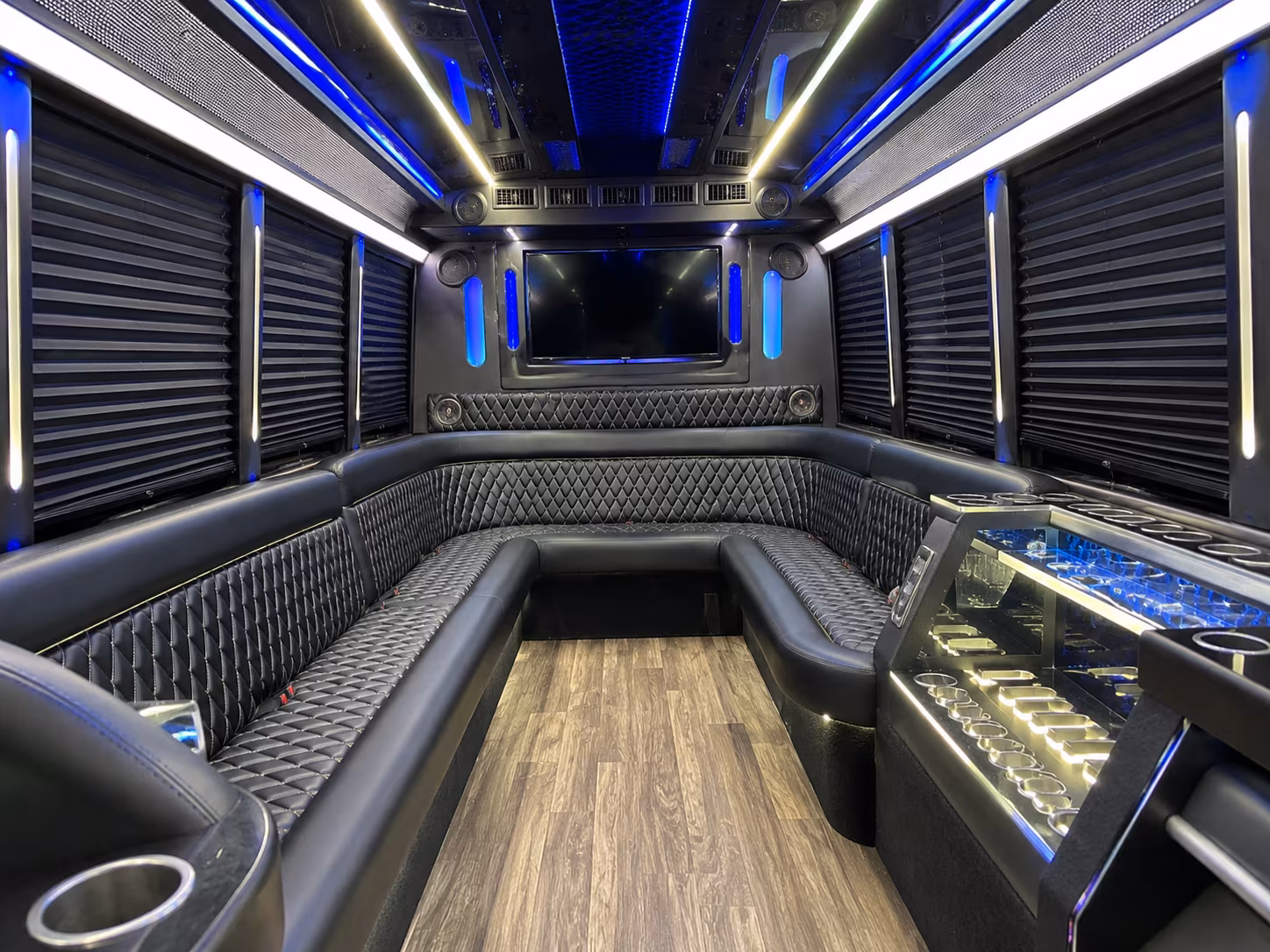 Everett Homecoming & Prom Party Bus Rentals