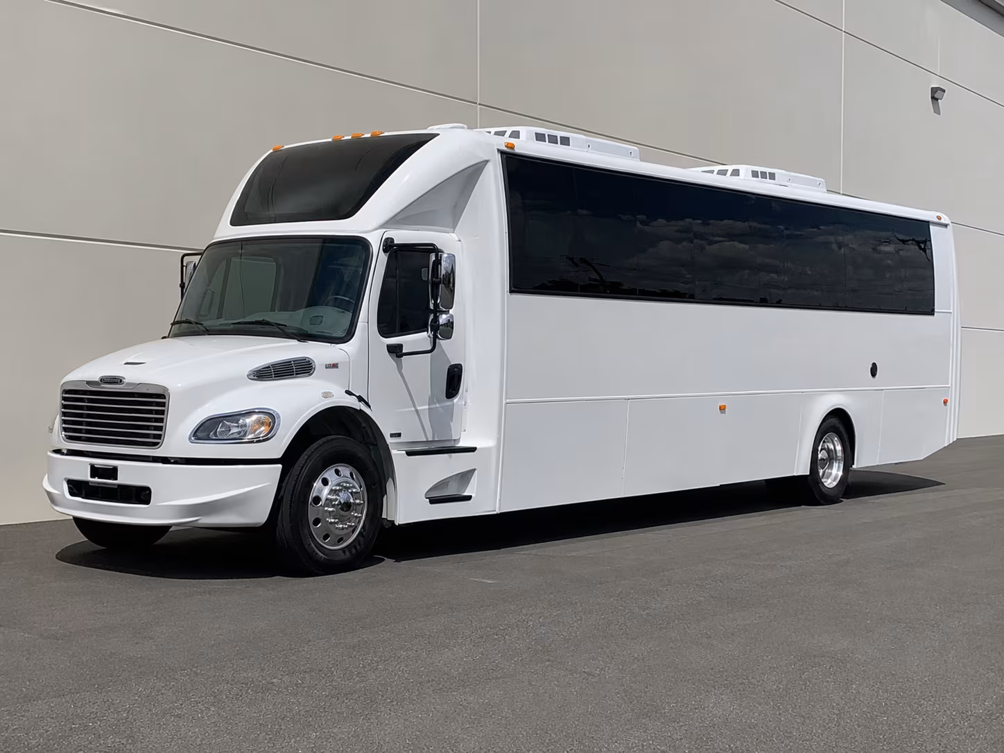 Lakewood Birthday, Sweet 16, & Quinceañera Party Bus Rentals