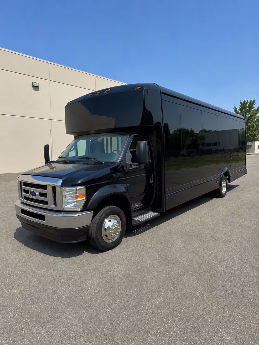 Renton Birthday, Sweet 16, & Quinceañera Party Bus Rentals